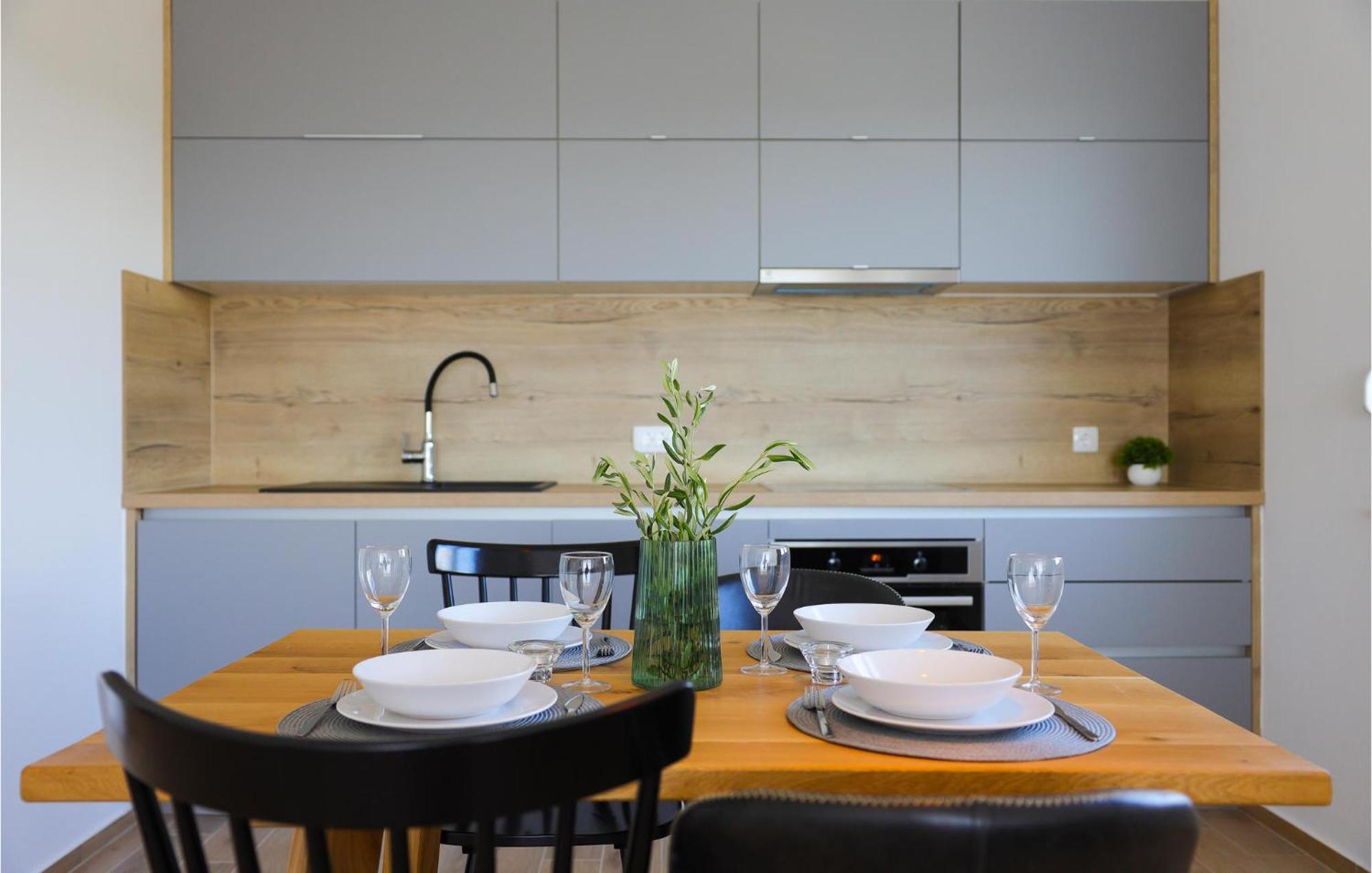 Stunning Home In Vrsi With Kitchen Zewnętrze zdjęcie