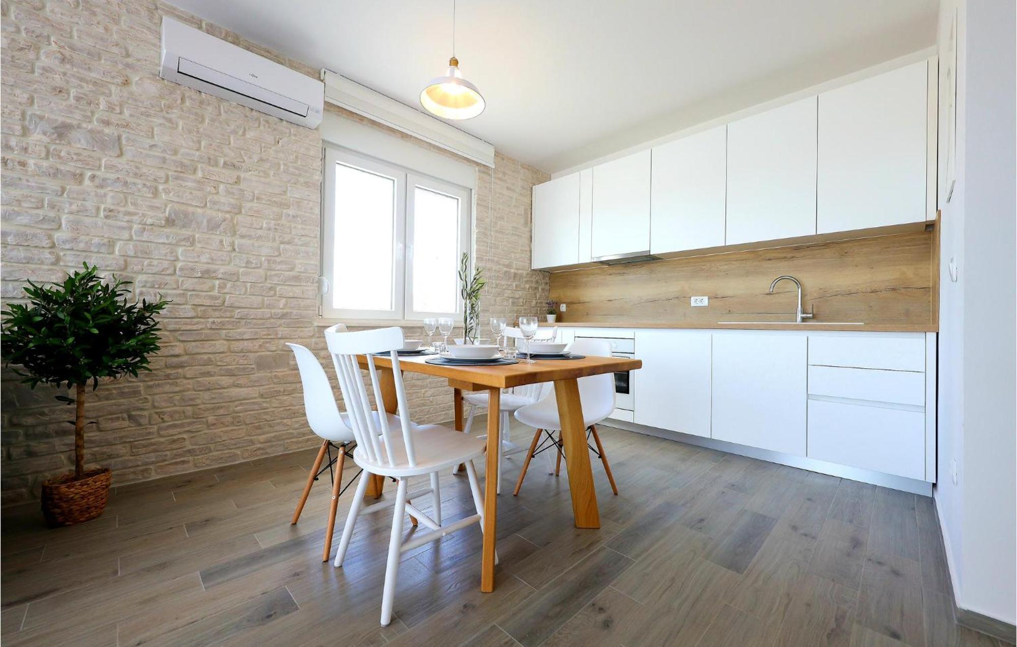 Stunning Home In Vrsi With Kitchen Zewnętrze zdjęcie