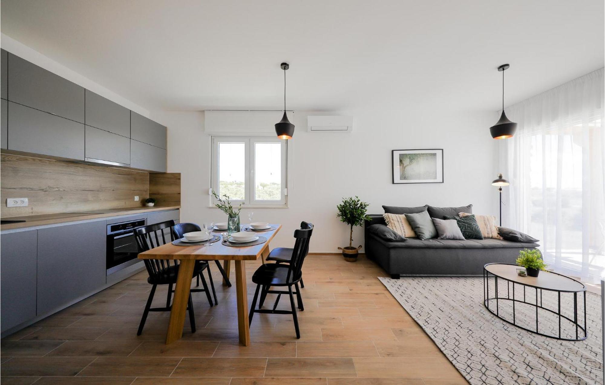 Stunning Home In Vrsi With Kitchen Zewnętrze zdjęcie
